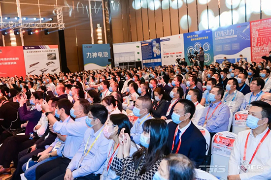 迈进全球化·拥抱新市场 第五届动力电池应用国际峰会在宁德开幕